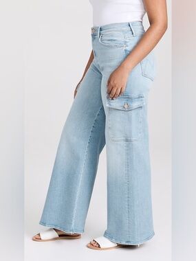MOTHER The Undercover Cargo Sneak Light Wash Jeans in Sun-kissed Size 26